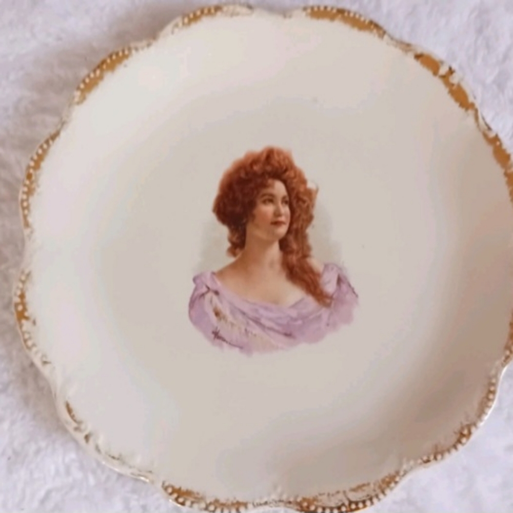 Antique Portrait Plate Victorian Lady Purple Dress Red Hair Gold Trim 115